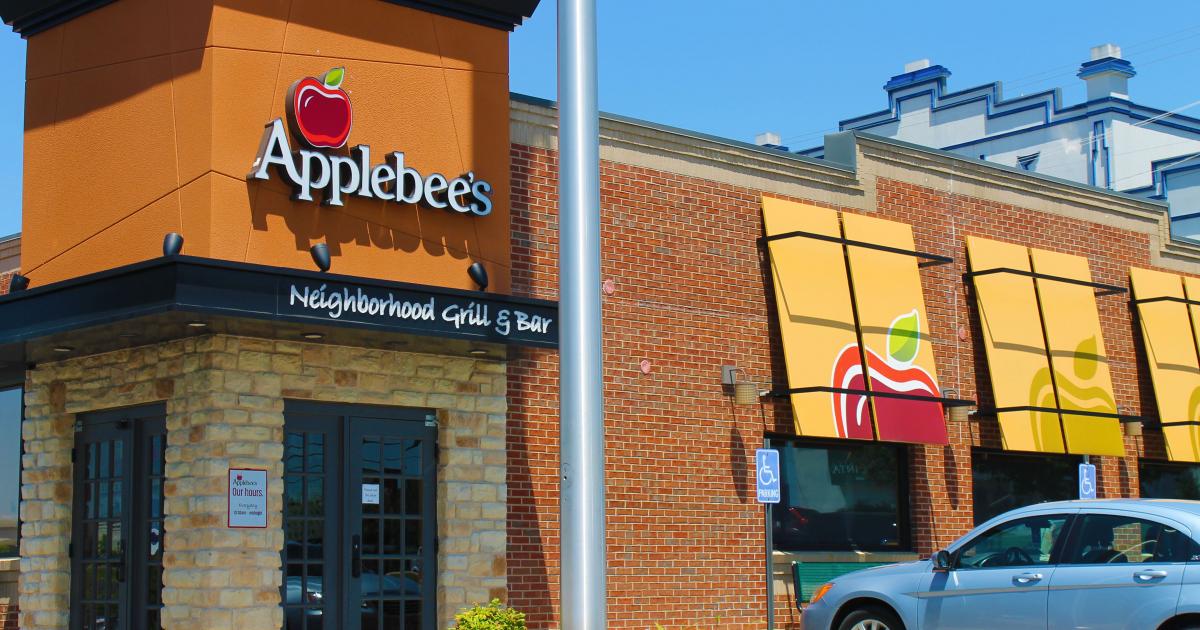 Applebee's bar shop and grill